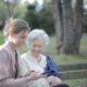 curso online e gratuito de cuidadora de idosos